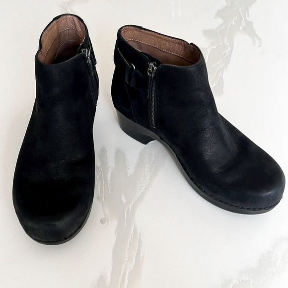 Dansko Shoes - Dansko Tate Black Boot Clog Sz 7 US / 37 EU